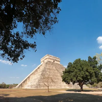 trees-pyramid-against-blue-sky_1605469-13